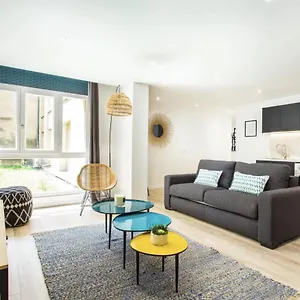 Apartment Cmg Buttes Chaumont - Botzaris, Paris